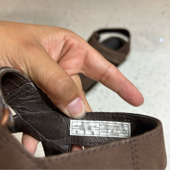 Merrill Kalari Lore Backstrap Nubuck Leather Sandal - Picture 8 of 9